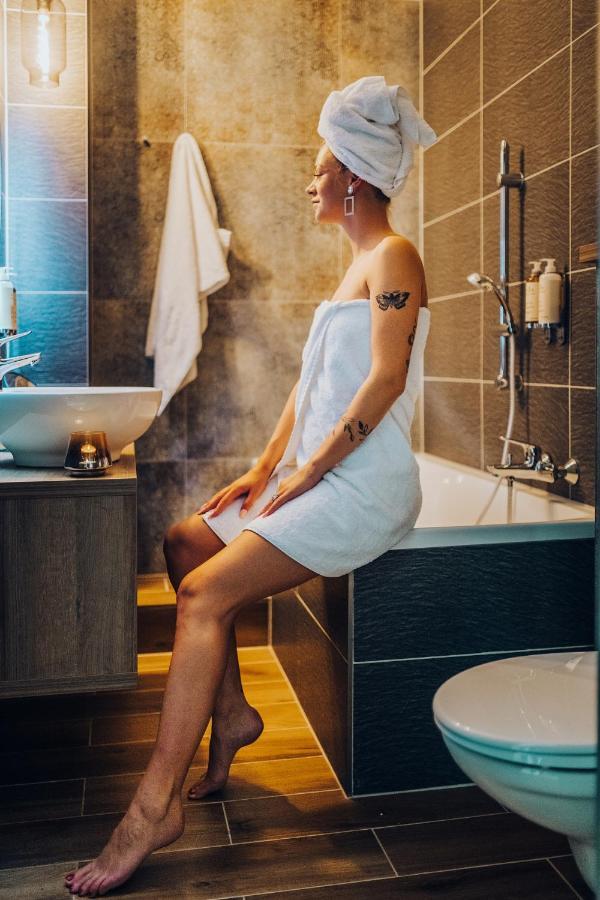Wine & Wellness Hotel Besedni Dum Valtice Ngoại thất bức ảnh