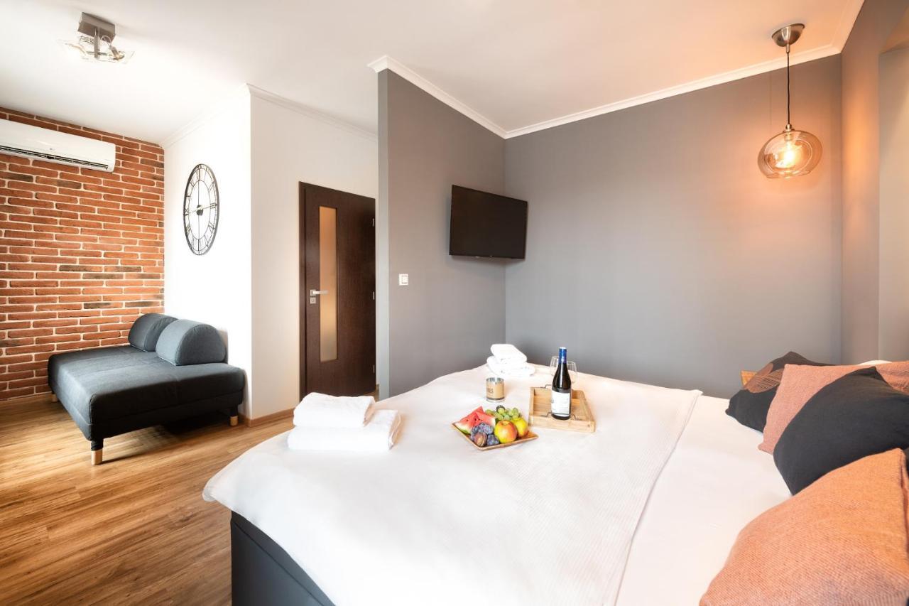 Wine & Wellness Hotel Besedni Dum Valtice Ngoại thất bức ảnh