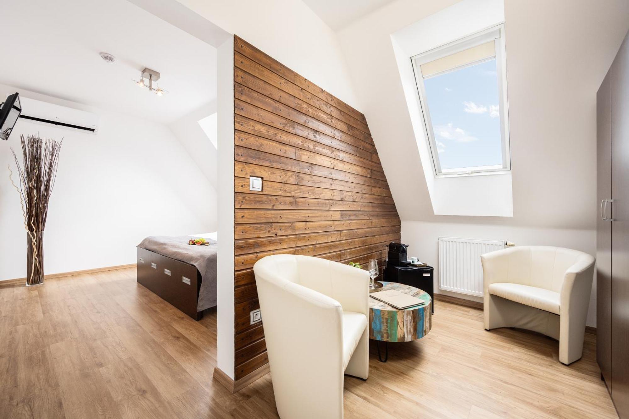 Wine & Wellness Hotel Besedni Dum Valtice Ngoại thất bức ảnh